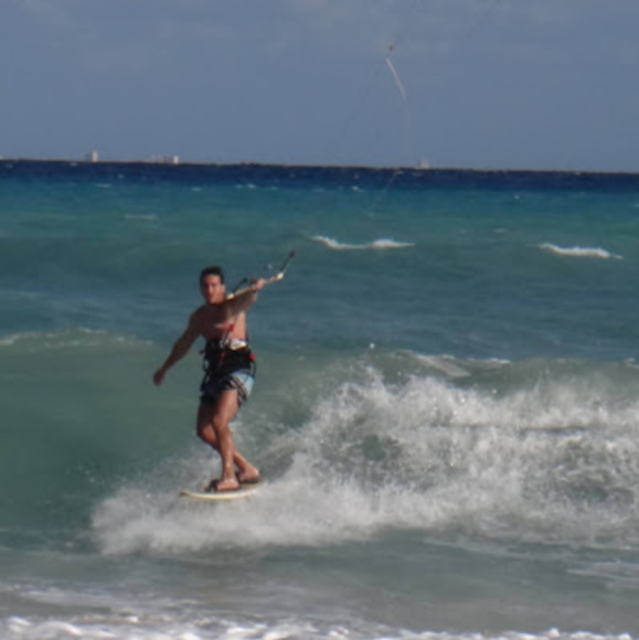 Meet your Posher, Thiago - Picture 1 of 1